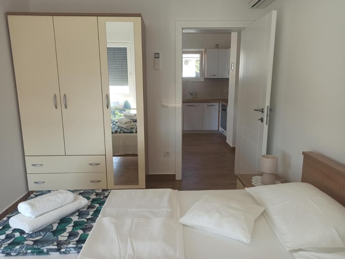 Apartment Bolanca Примоштен Экстерьер фото