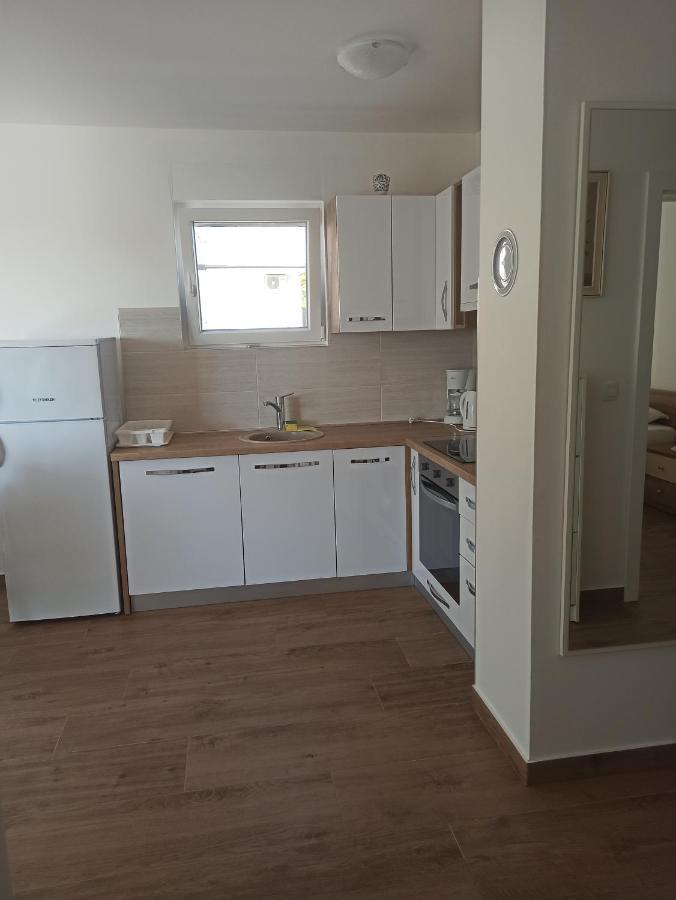 Apartment Bolanca Примоштен Экстерьер фото