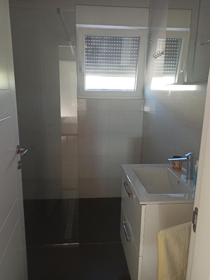 Apartment Bolanca Примоштен Экстерьер фото