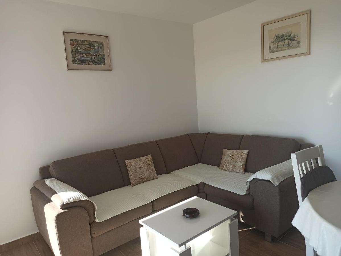 Apartment Bolanca Примоштен Экстерьер фото